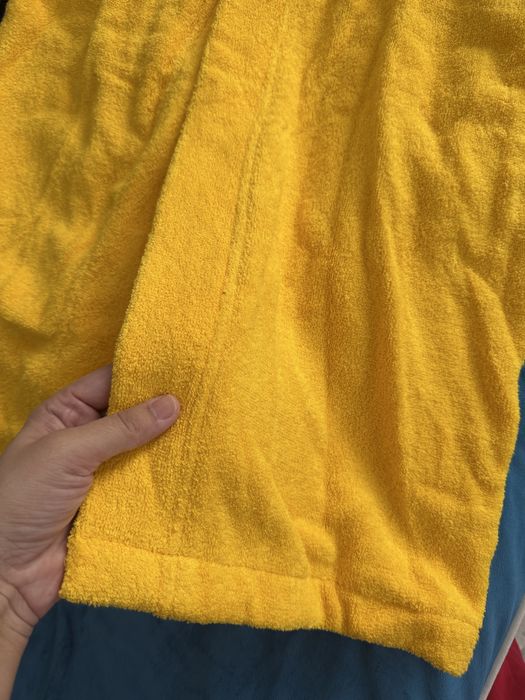 Махровый халат (желтый) ………