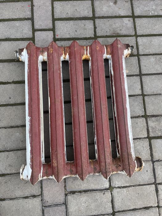 Батарея чугунная