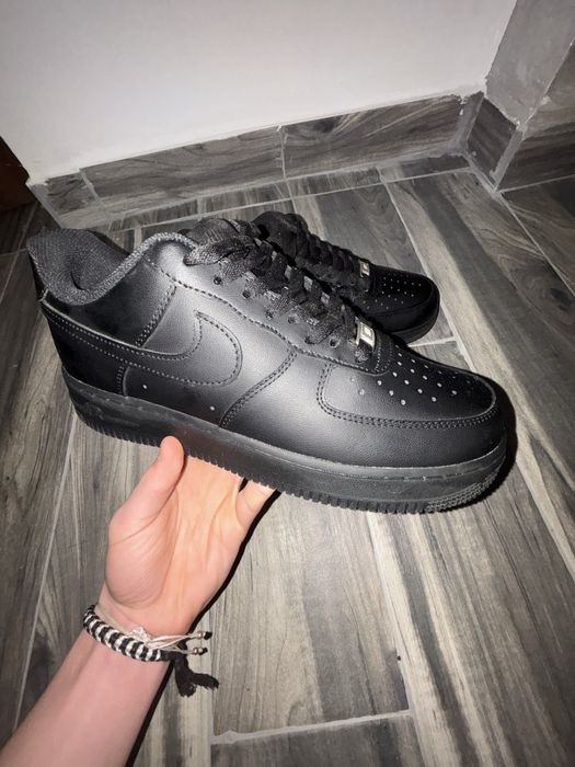 Vand adidasi sport Nike Air Force 1 Low Black