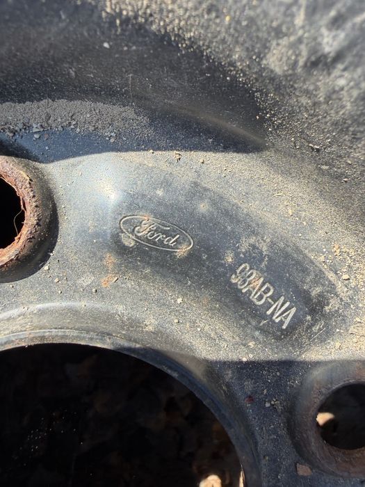 Резервна гума патерица Ford
