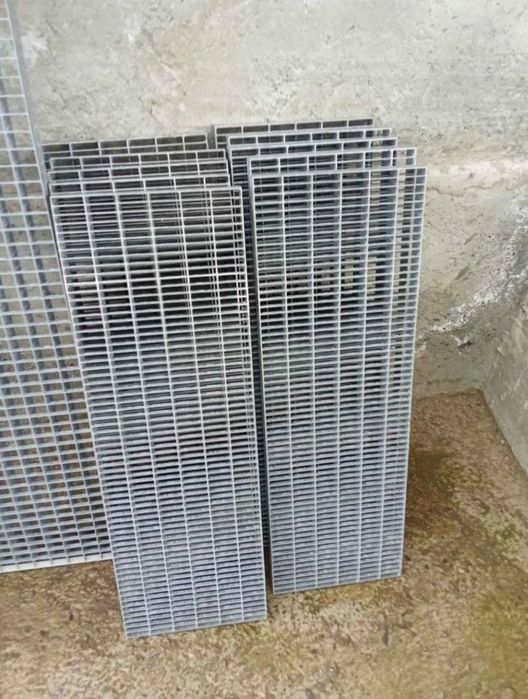 Trepte zincate galvanizate