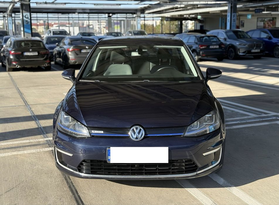 VW Golf Electric - discreta, economica, 15 bani/km, impozit mic, parcare gratuita
