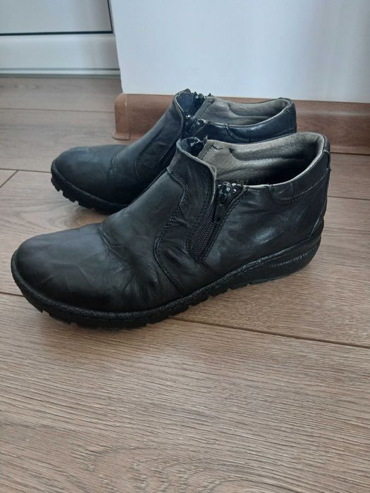 Продавам дамски боти,сабо