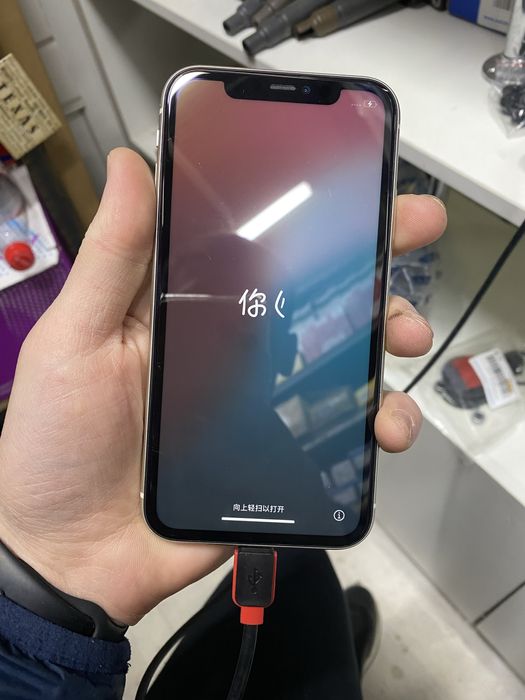 Продам Iphone 11 идеальный.