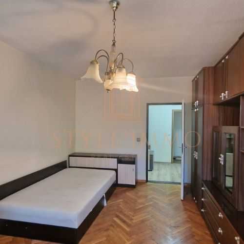 Продава се Тристаен апартамент в Разград, Център - 74 кв.м за 1352 €/кв.м - Снимка #1