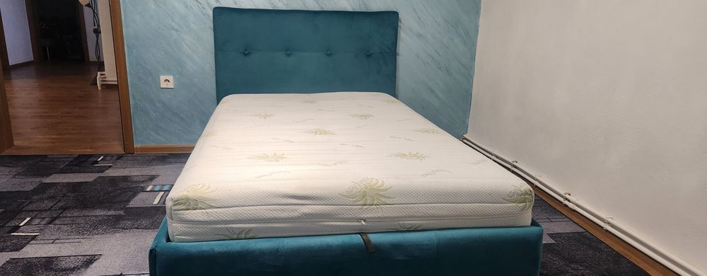 Pat tapitat catifea cu spatiu de depozitare +saltea