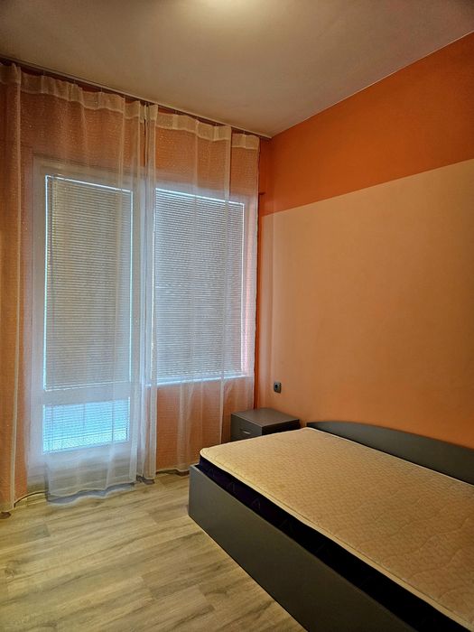 Дава се под наем Тристаен апартамент в Стара Загора, Три чучура - център - 65 кв.м за 372.3 € - Снимка #3