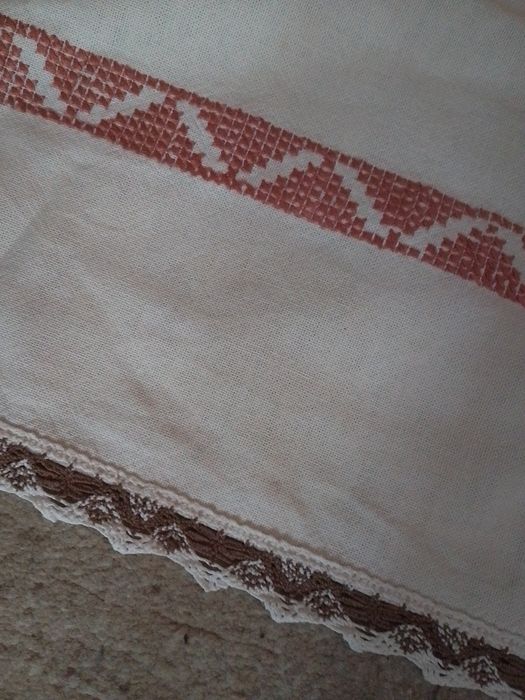 Fata de masă veche țărănească
