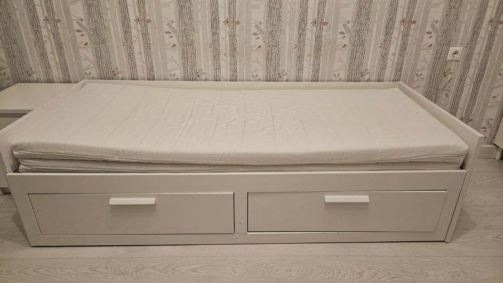 Продам кровать Ikea