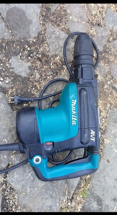 De VÎNZARE Acest Rotopercutor MAKITA