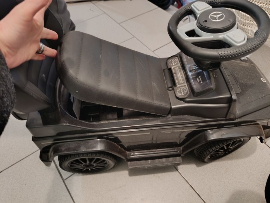 Детска кола за каране + дръжка за бутане