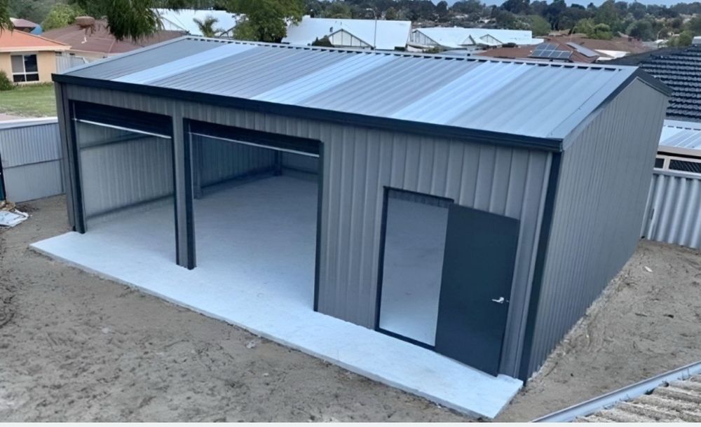 Vindem hale metalicie  15 lungime  8. Deschidere. 4  la strasna