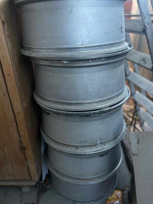 Продам диски с резиной R22 б/у