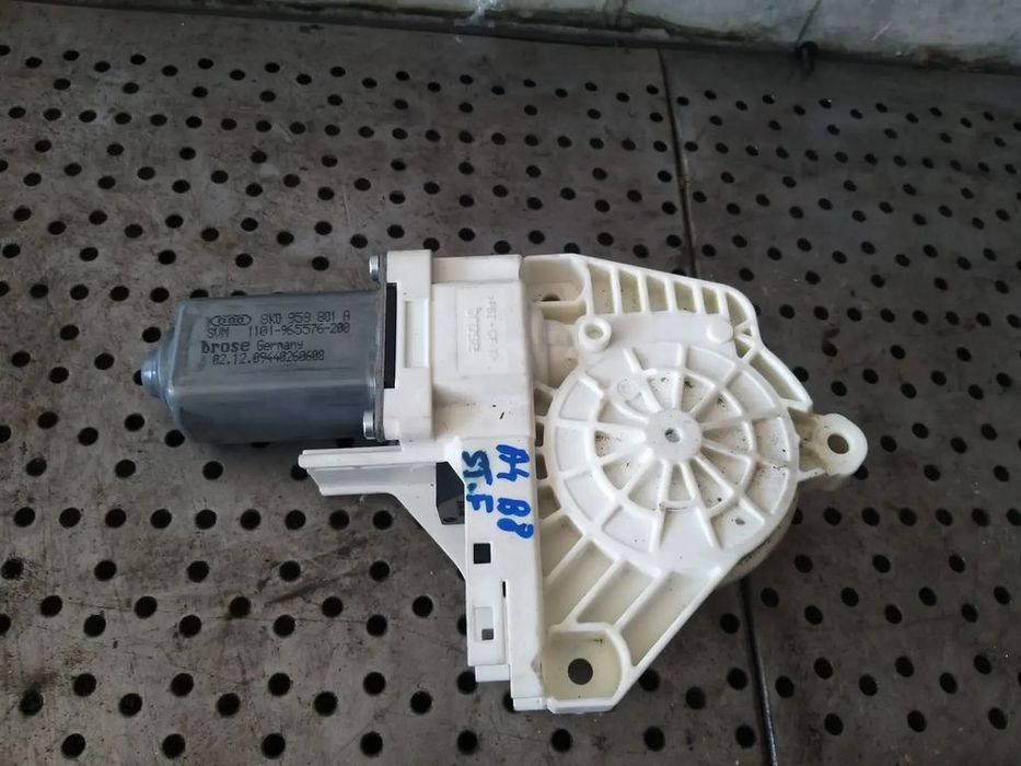 Motoras macara stanga fata audi a4 b8 8k 8k0959801a 966935200 7746026820