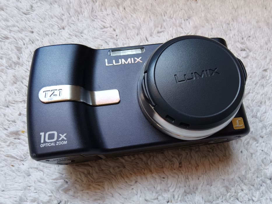 Panasonic Lumix TZ1 с Leica обектив и  10х оптичен zoom