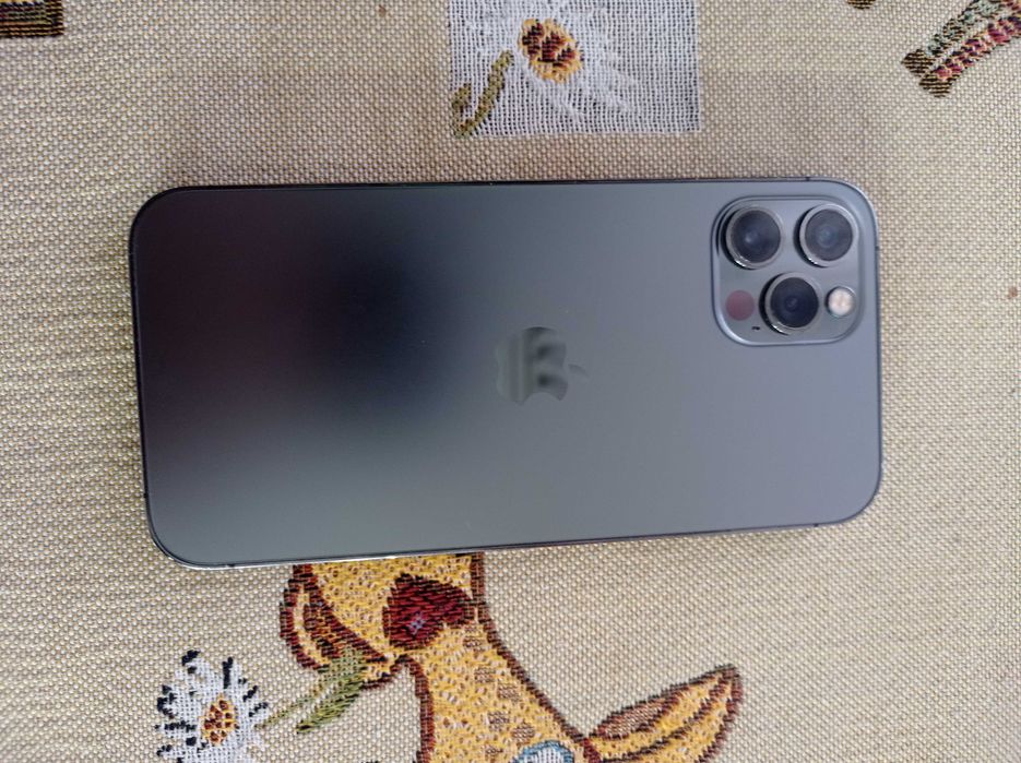 iphone 12 pro все в идеале кроме экрана