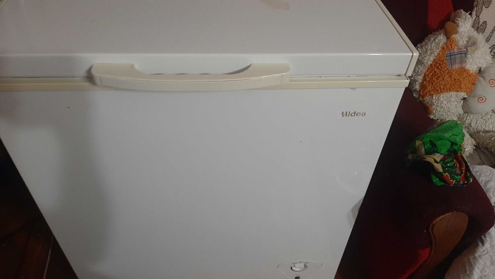 Продам морозильную камеру