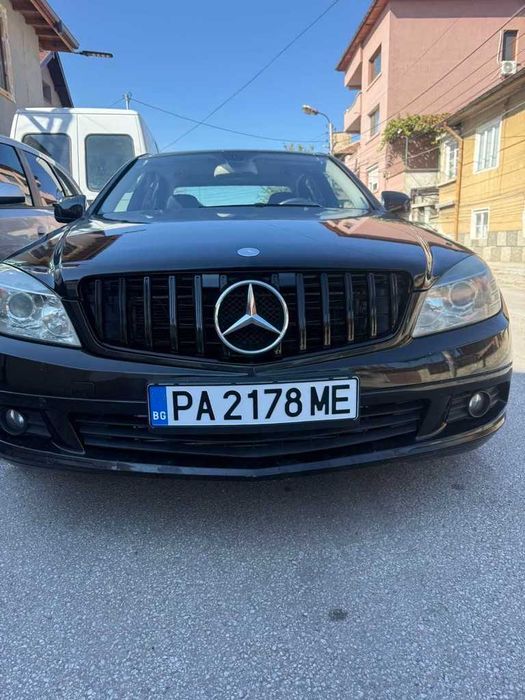 Тунинг решетка GT за Mercedes C-Class W204 (2007–2014) – черен лак