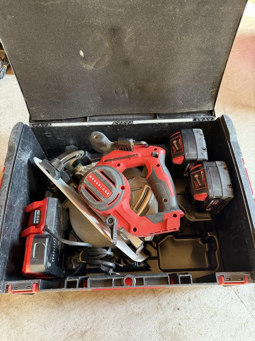 Milwaukee M18BLCS66 безчетков циркуляр