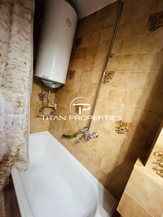 Дава се под наем Тристаен апартамент в Бургас, Център - 92 кв.м за 612 € - Снимка #8