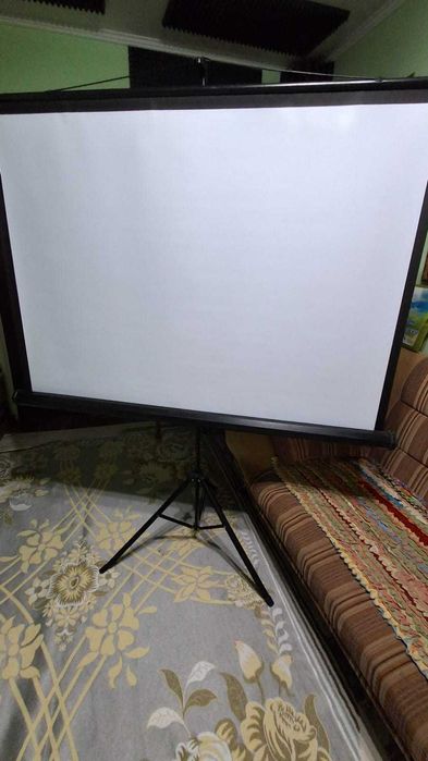 Проекционный экран сатылады