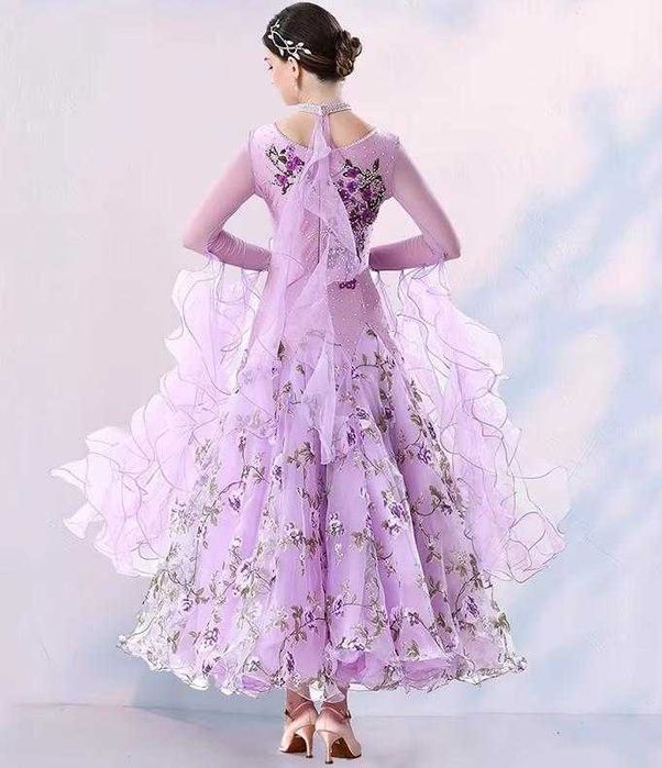 Рокля за спортни танци