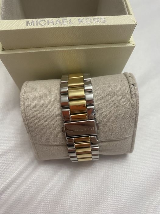 Часы Michael kors