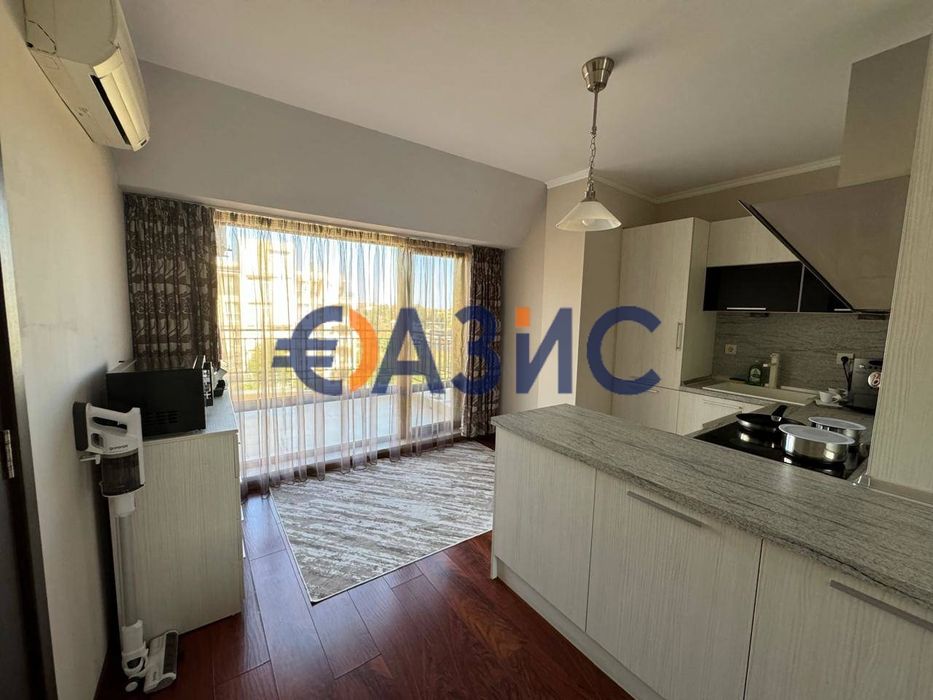 Продава се Тристаен апартамент в Свети Влас - 179 кв.м за 627 €/кв.м - Снимка #10