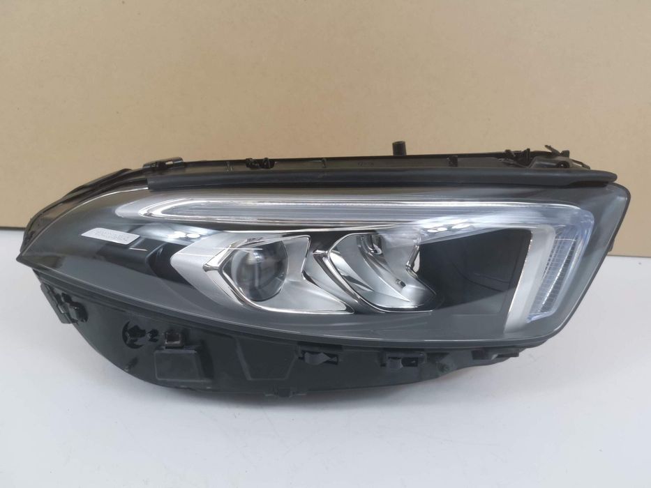 Мерцедес-Бенц A-Класа / Mercedes-Benz A-Class W177/V177 Десен Led фар