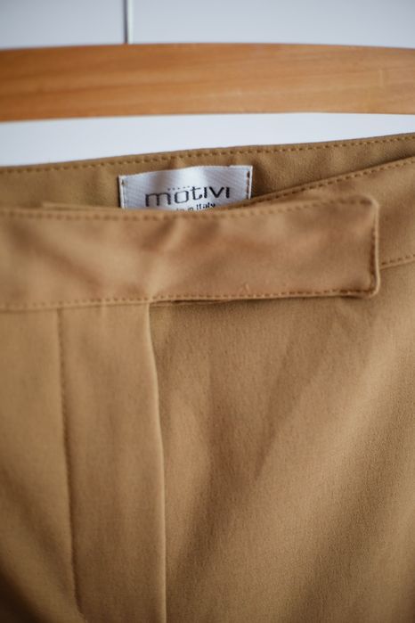 Pantaloni Motivi bej
