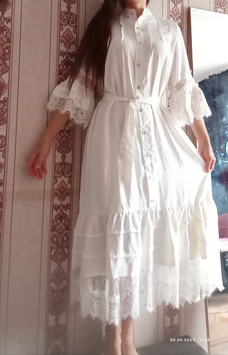 Платье белое длинное