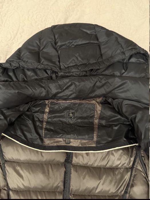 Продам легкую куртку Massimo Dutti