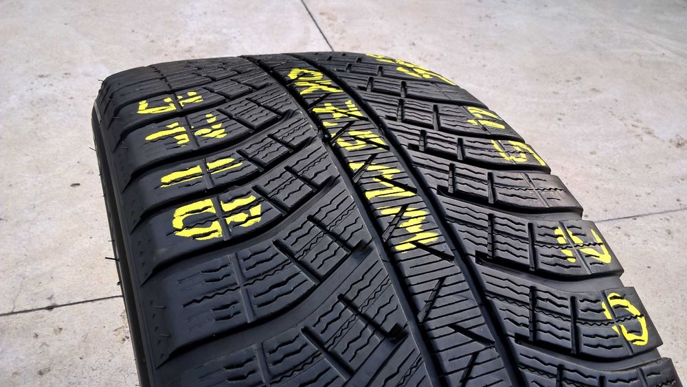 O anvelopa iarna 275 45 20 michelin pilot alpin 5 suv profil 7,8 mm