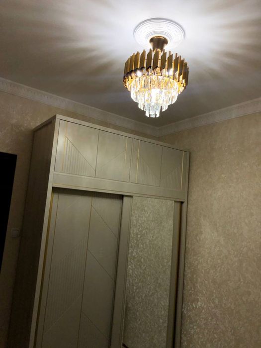 Своя Под офис 1-линия вдоль дороги 1-этаж 5-квартал 3-комн