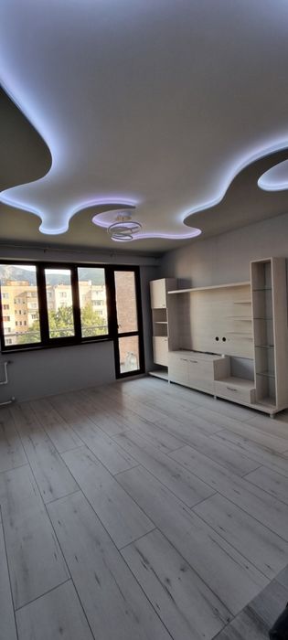 Дава се под наем Тристаен апартамент в Враца, Квартал 103 - 85 кв.м за 99450 € - Снимка #11