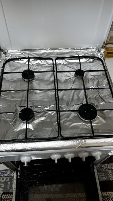 Продам газ плиту