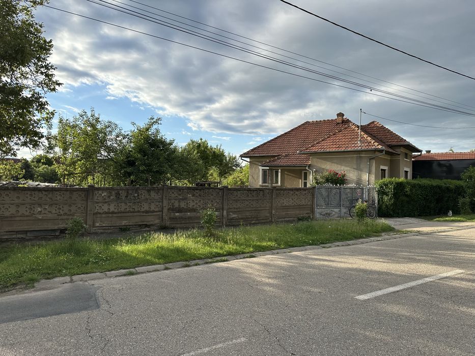Casa de vanzare -zona Centrala,Teren generos 764mp