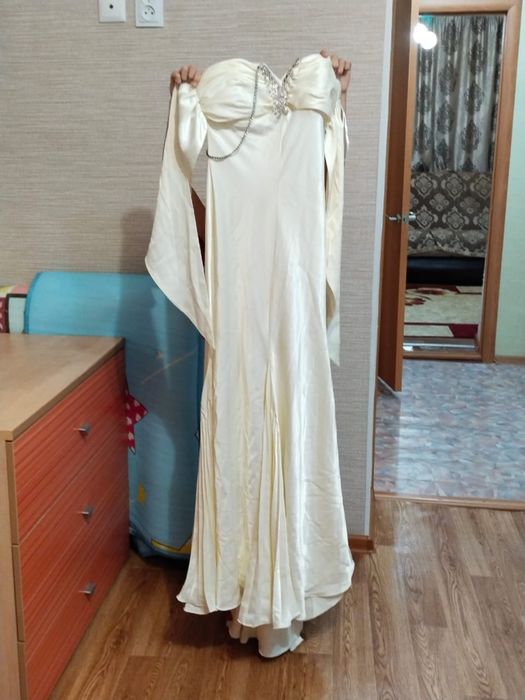 Платье нарядное