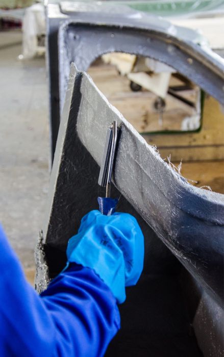 Ремонт изделий из стеклоплатика