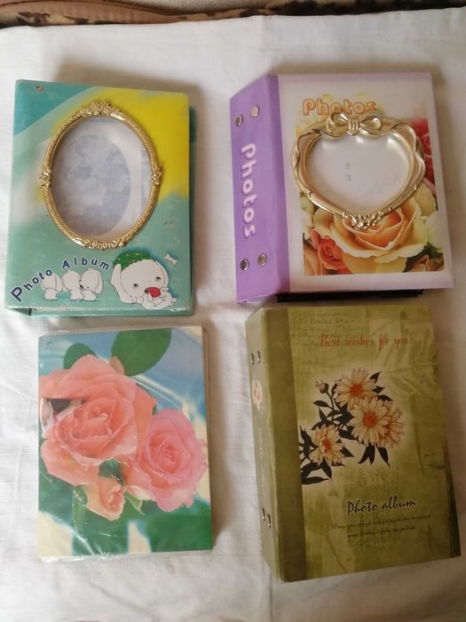 Фотоальбомы и рамки новые продаются.