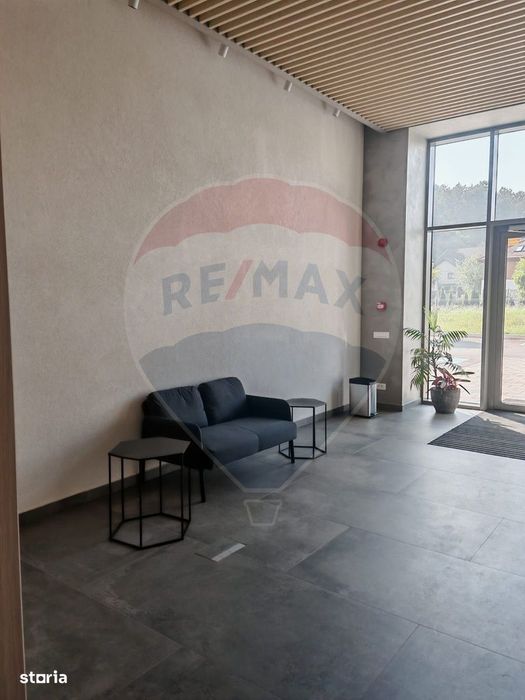 Spațiu de birouri spre vânzare cu terasă - Mănăstur