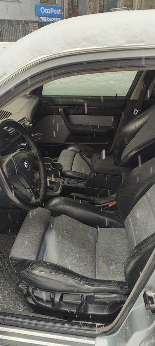 Продам БМВ е34 седан