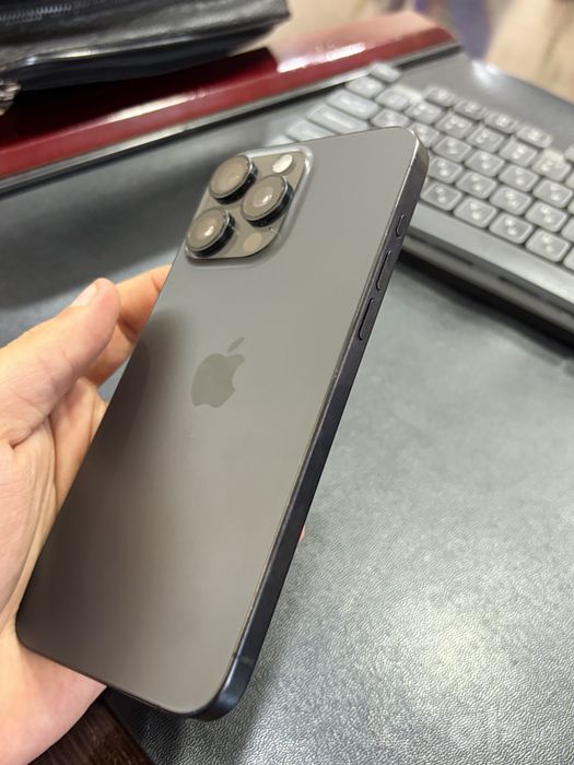 iPhone 15 pro max 512