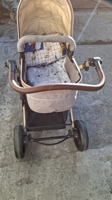 Продам коляску срочно