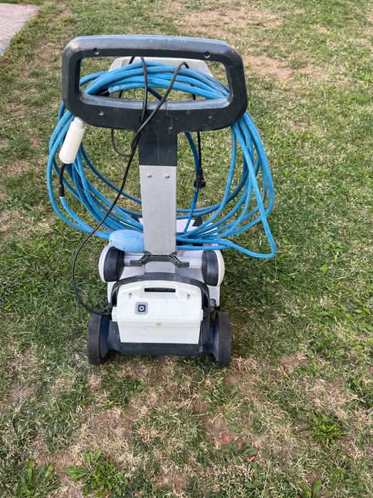 robot piscina Dolphin cablu 18 m. profesional functioneaza impecabil