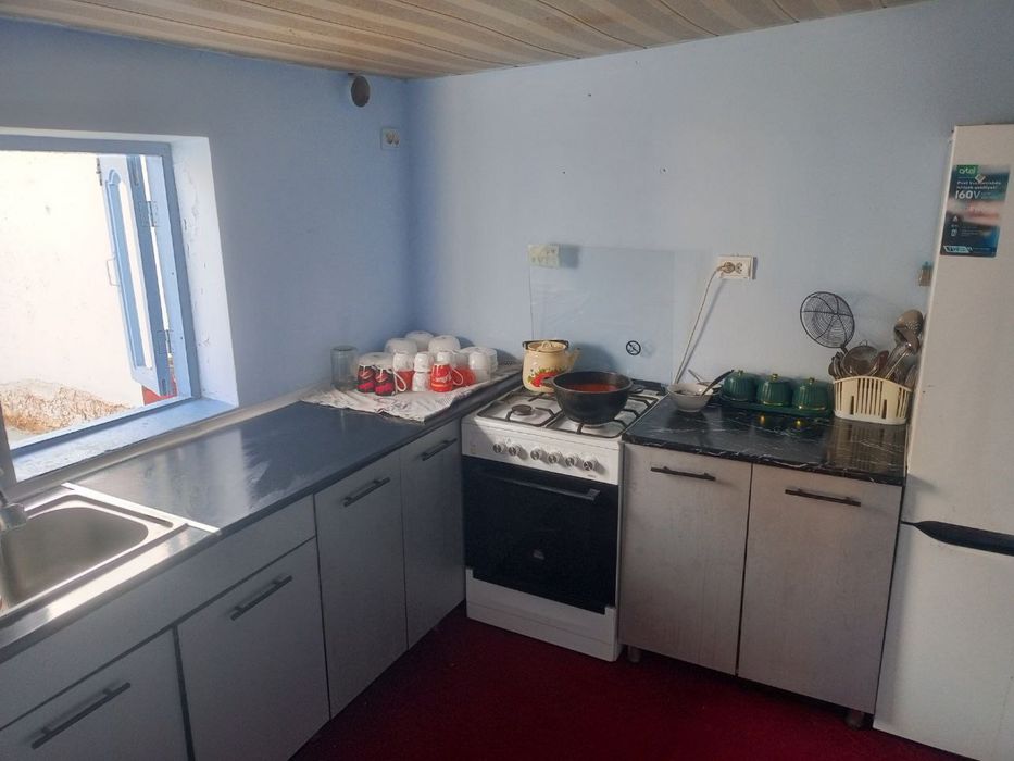 Hovli sotiladi Narx kelishamiz