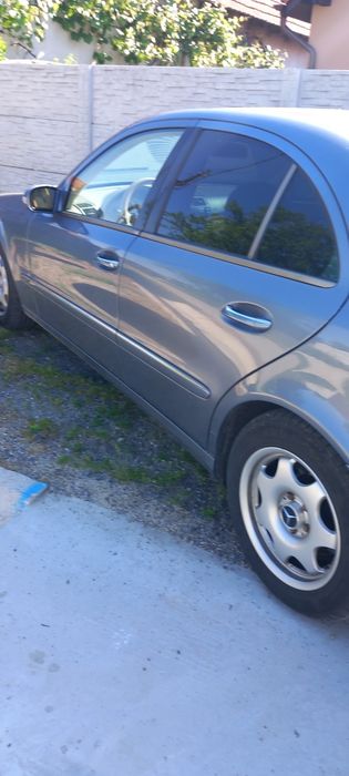 Se vinde Mercedes w211