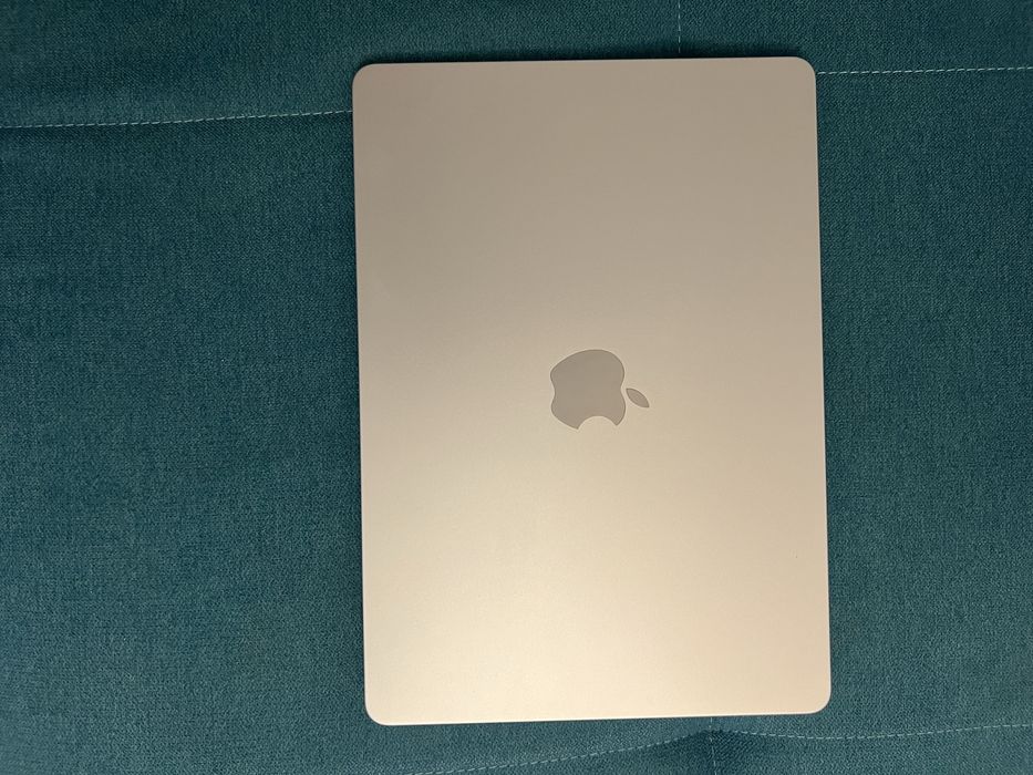 SCHIMB Macbook Air M3, 24GB