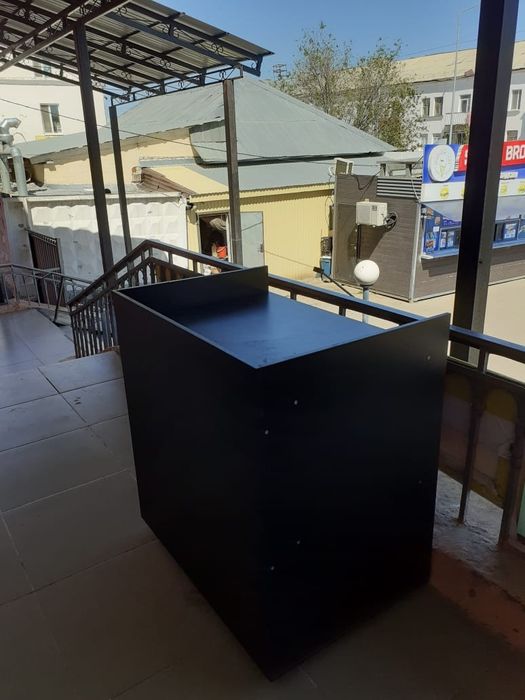 Продам Тумбочка для парфюм