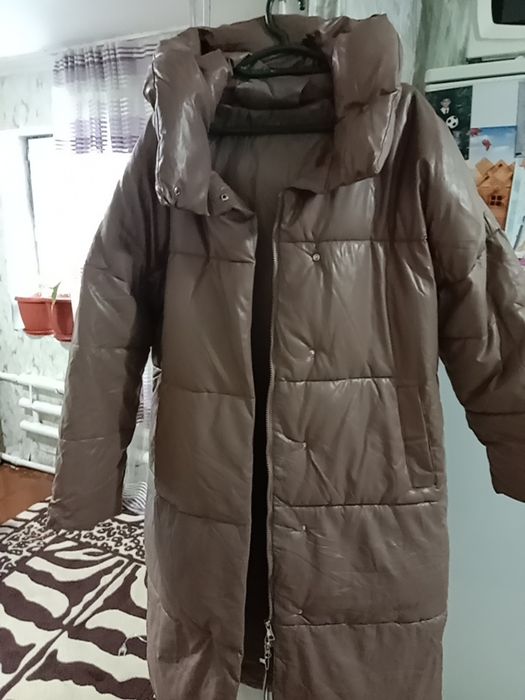 Продам женскую куртку 3000